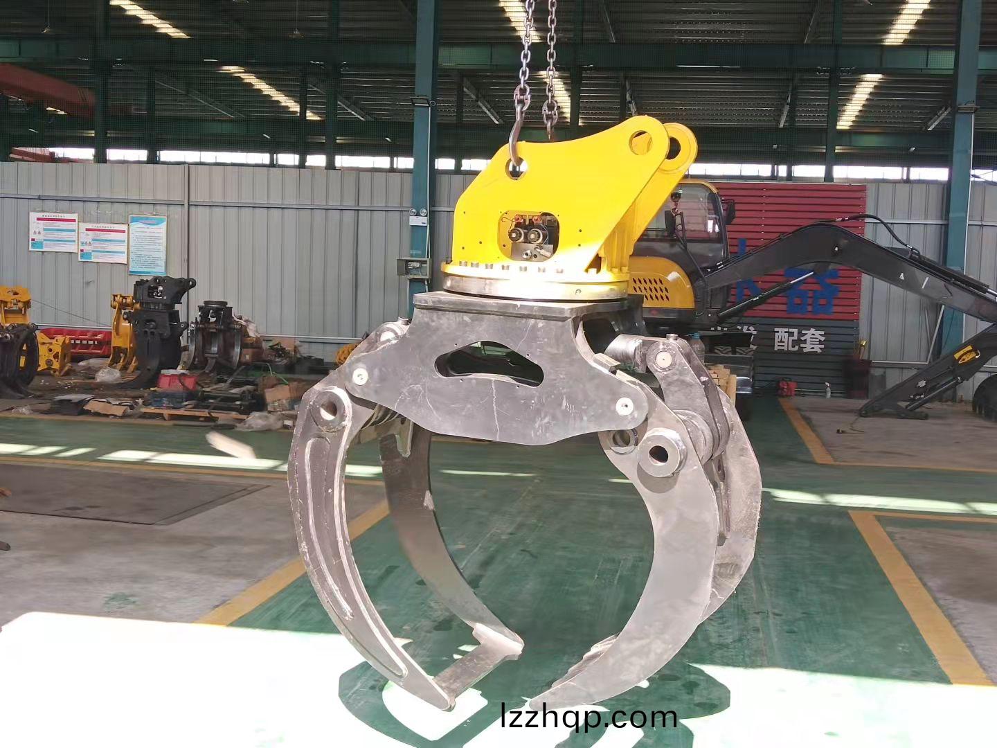 鏟車抓(zhua)