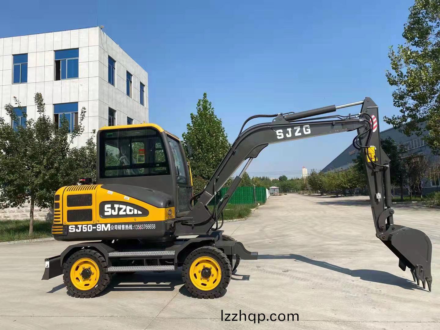 多功能小型(xing)挖(wa)掘(jue)機